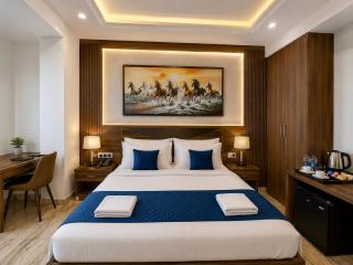 Hotel Infinity Suites Near IGI Airport - 2