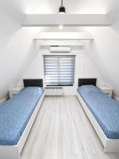 A-Frame, Shagan - 9