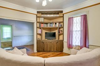 Walk to Downtown Fairmont! Family Home w/ Yard - 5