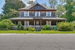 Walk to Downtown Fairmont! Family Home w/ Yard - 0