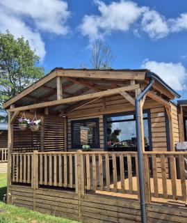 Nieuw!!Compleet nieuw luxe ingericht chalet MET AIRCO en panorama uitzicht over het lauwersmeer - 9