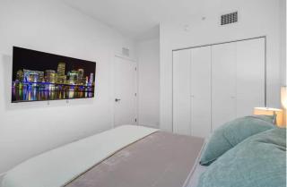 Central Location 2BR 2 BA #101 - 1