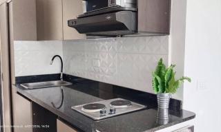 New Nomad Nest PH balcony, AC, kitch, metroplus - 4