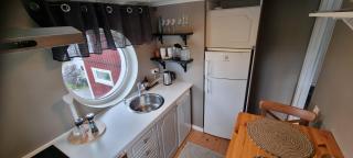 The Red Mini Cottage - 5