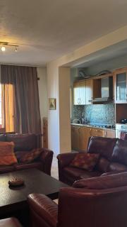Cozy Apartment with City View - 9