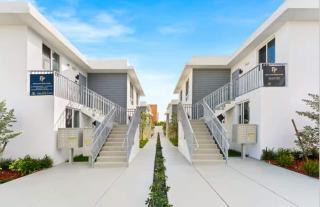 Modern Stay Near Beach #207 - 9