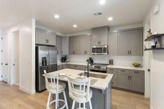 Dog Friendly, Pool, PickleBall, xBox - Close to Zion - 3