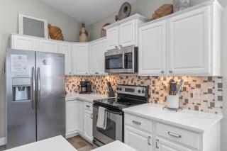 Beach Jewel 5bd-3 1/2 bath -5 min walk to Beach! - 3