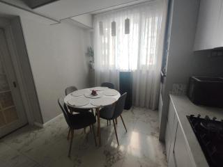Spacious 90 sqm Apartment in Central Baku near 28 May - 6