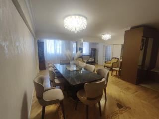 Spacious 90 sqm Apartment in Central Baku near 28 May - 2