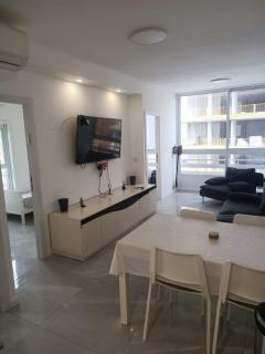 Dizengoff 20 - 2