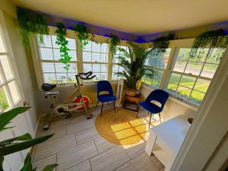 Pet-Friendly Retro Home Near Horse Park & Ark - 3
