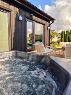 Number 4 - Boutique Stay & Private Mini Spa - 0
