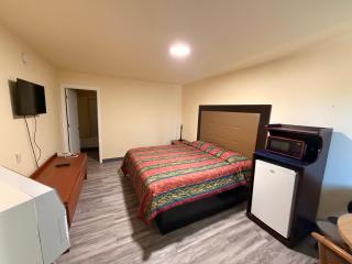 Golden Knight Motel - 3