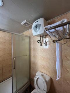 HH Inn - 1