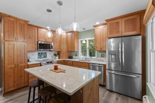 Lakefront Retreat,Sleeps 8, Kayaks - Pine Grove - 2