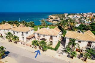 SunnyVillas: 4BR SeaFront Villa*Private Pool*BW44 - 0