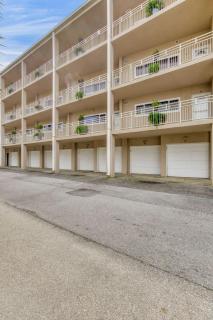 New listing! Stunning Gulf Front 3-Bed Condo - 9