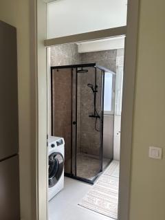 Modern & Spacious One-Bedroom in the Heart of the City - 4