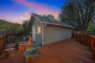 Yosemite Estate - 2 Homes, 2 Hot Tubs, Movie Theater, EV, Mini Golf - 5