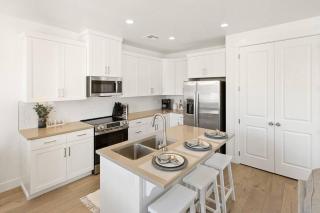 Heated Pool, Pickleball - New & Beautiful Home - Save Today - 6