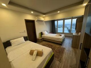 Nile view 2 BR Luxurious apartment in Maadi - 9