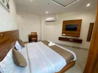 Evia Stayz 5 Min Drive to Railway Station - 9
