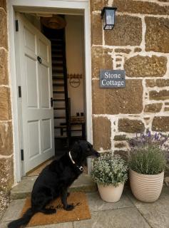 Stone Cottage Relax & Unwind, Cosy Cinema Retreat - 6
