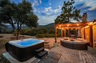 Yosemite Estate - 2 Homes, 2 Hot Tubs, Movie Theater, EV, Mini Golf - 0