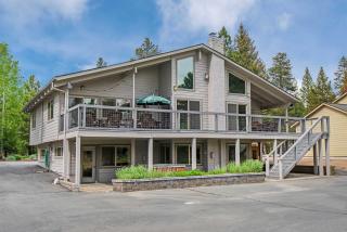 NEW LISTING Riverfront Retreat Peaceful Luxury on the Deschutes River - 8