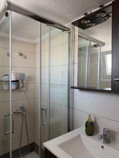 K&K Hospitality Toumba Apartment - 2