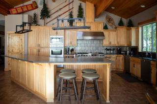 7 Bedroom 7 bath sleeps 18 Golf Course Home Luxury Amenities - 5