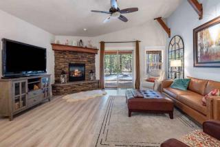 Deschutes Riverhaus Luxury Forest Retreat Hot Tub Near Sunriver Walk to River - 3