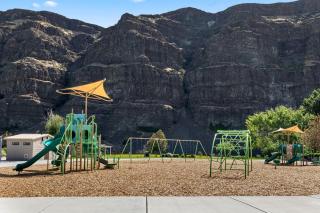 #13 Condo near large pool-Gorge shuttle-book separately - 7