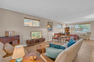 Retro Mid-Century Tucson Home with Vintage Style - 2