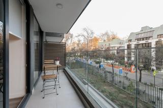 Modern 1BR Flat in Prime Location Ricardo Lyon - 1
