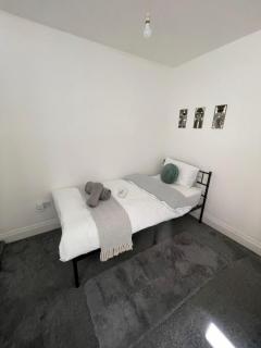 Comfortable 2 bedroom apartment - 6