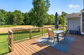 The Toasty Marshmallow Pet Friendly Deck & Fire Pit Near Keuka Lake - 5