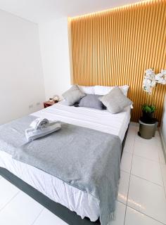 Modern Loft Near The Tesoro Mall - 0