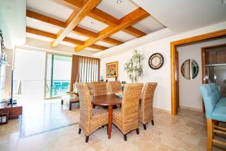 Beachfront Luxury at Tessoro 3BR Sleeps 8 - 7