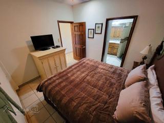 Family Condo Sea View Sleeps 11 Pool & Spa - 3