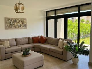 Swan Lake North Coast Holiday Homes By BlueKeys - 2