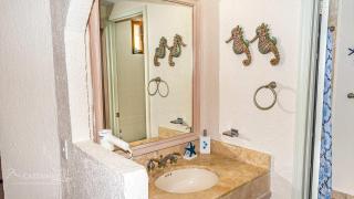 Beachfront Condo 2BR Sleeps 4 Pools & Hot Tubs - 5