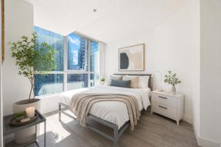 Downtown 2BR with City Views and Great Location - 4