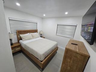 2 Gbps WiFi, Near Miami Medical District, Museums & Dining - 9