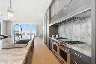 Apartment Large Living 360 views - 2