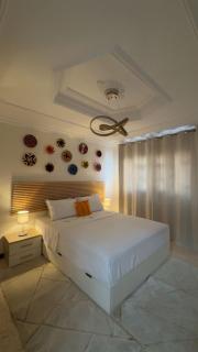 Bloom House - 2