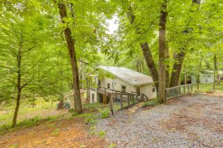Off-Grid Creekside Cabin Near Lake Jordan - 2