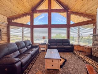 Nature Calls with hot tub and Ideal Beach Pass - 8