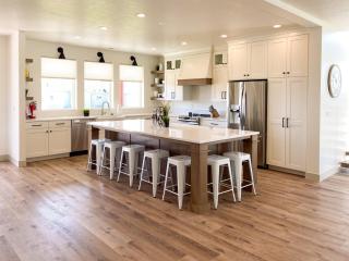The Red Farmhouse - 6